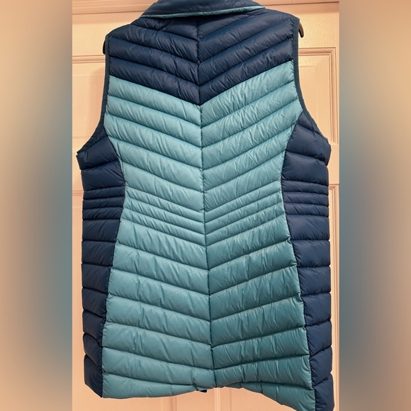 Lands End Women’s Packable Down Vest - Picture 4 of 8